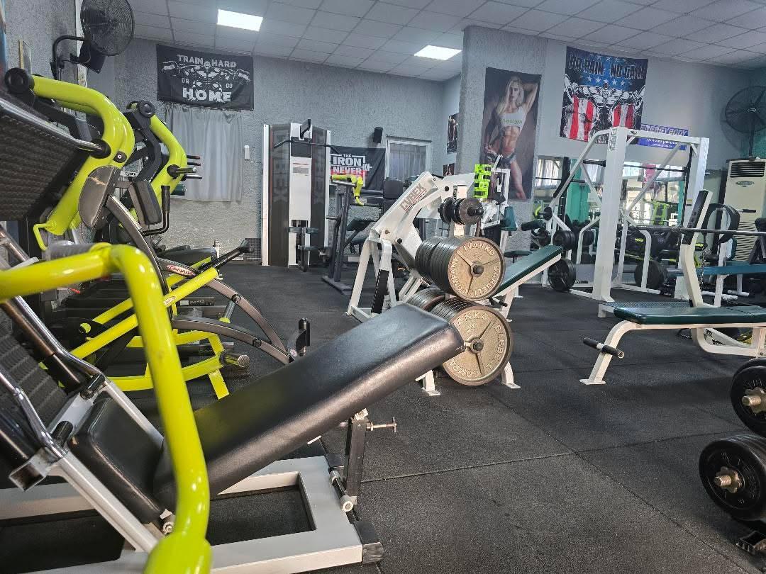 Μηχανήματα ενδυνάμωσης Planet Gym